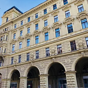  Daire Kh Universitaet Avusturya